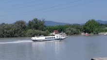  Dunakeszi – Biatorbágy – Tahitótfalu – Horány – Dunakeszi. Szárnyashajó az erőd előtt a Dunán.
