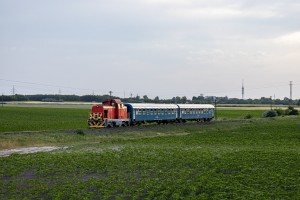 M43 1137 a Szentesi Retró Hétvégén 2 By kocsival. M43 1137 a Szentesi Retró Hétvégén 2 By kocsival.