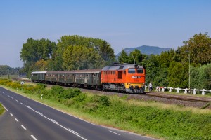 M62 187 + olajzöld szerelvény M62 187 + olajzöld szerelvény
