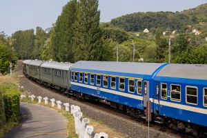 Ad + kormányzati kocsik Ad + kormányzati kocsik