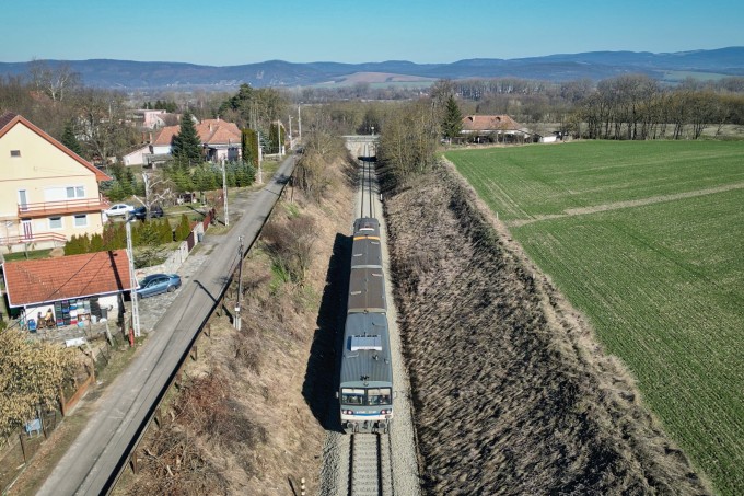 Szombattól újra a teljes vonalon közlekednek a vonatok Vác és Balassagyarmat között Szombattól újra a teljes vonalon közlekednek a vonatok Vác és Balassagyarmat között